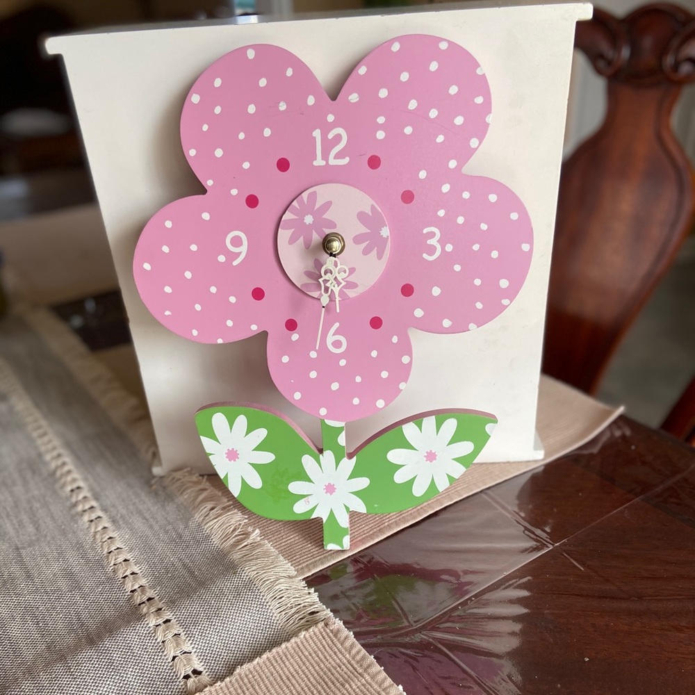 Pink flower girls clock